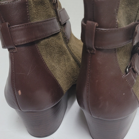 Alex Marie Olive Green Suede BootieSize: 10M - Picture 8 of 9